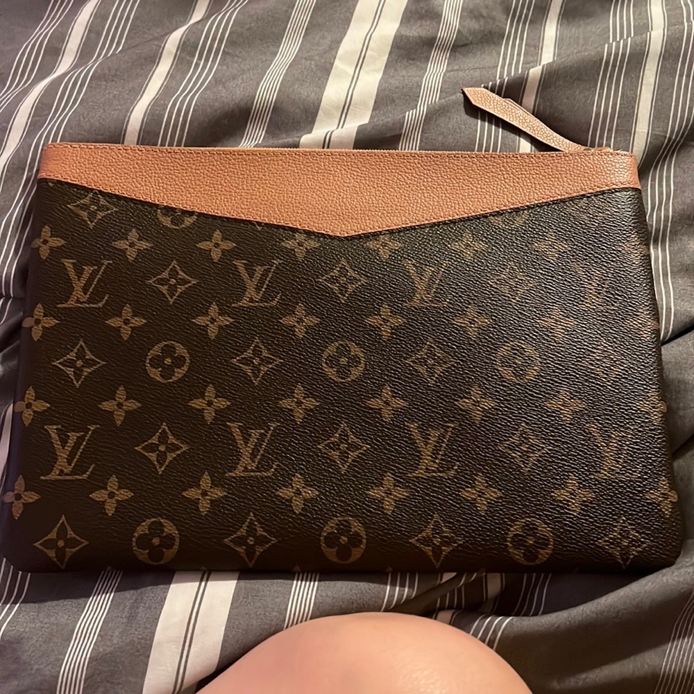 Louis Vuitton Monogram Pouch - Picture 2 of 4